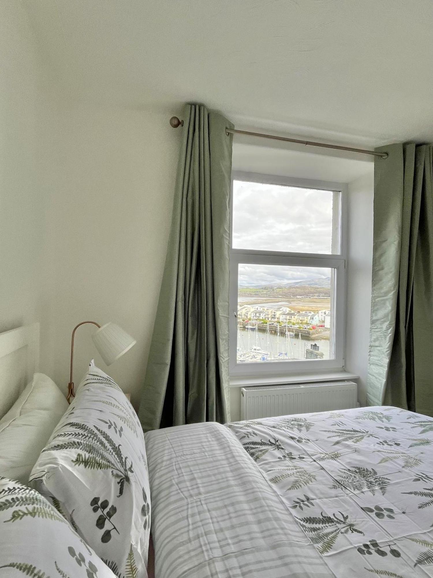 Harbour & Mountain Views, Porthmadog House, Sleeps 9, 4 Bedrooms, Two And Half Bathrooms Buitenkant foto