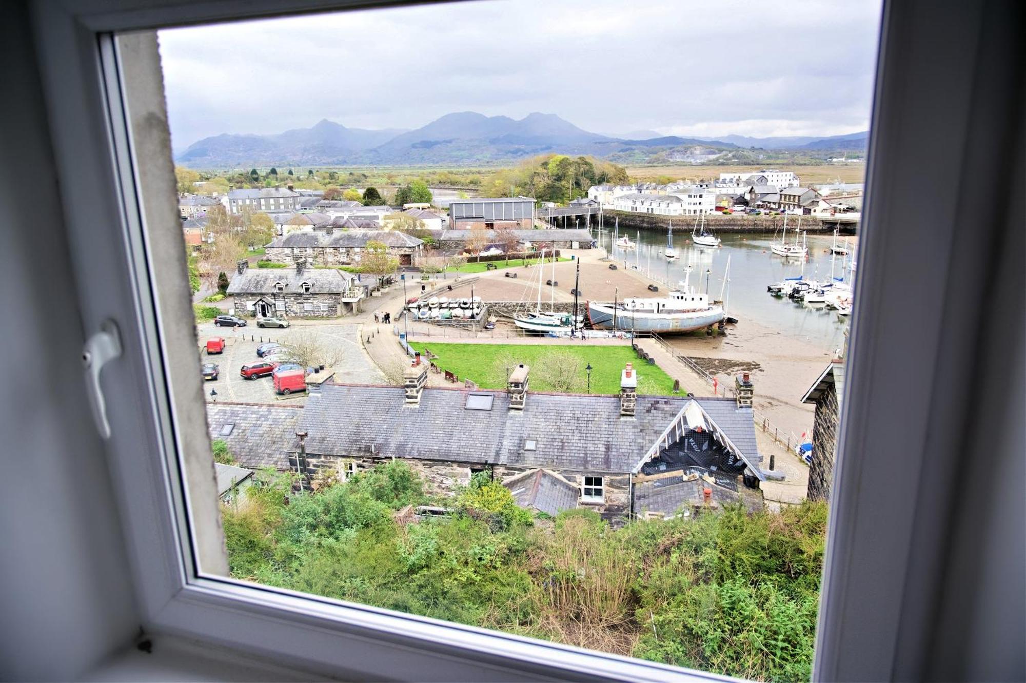 Harbour & Mountain Views, Porthmadog House, Sleeps 9, 4 Bedrooms, Two And Half Bathrooms Buitenkant foto