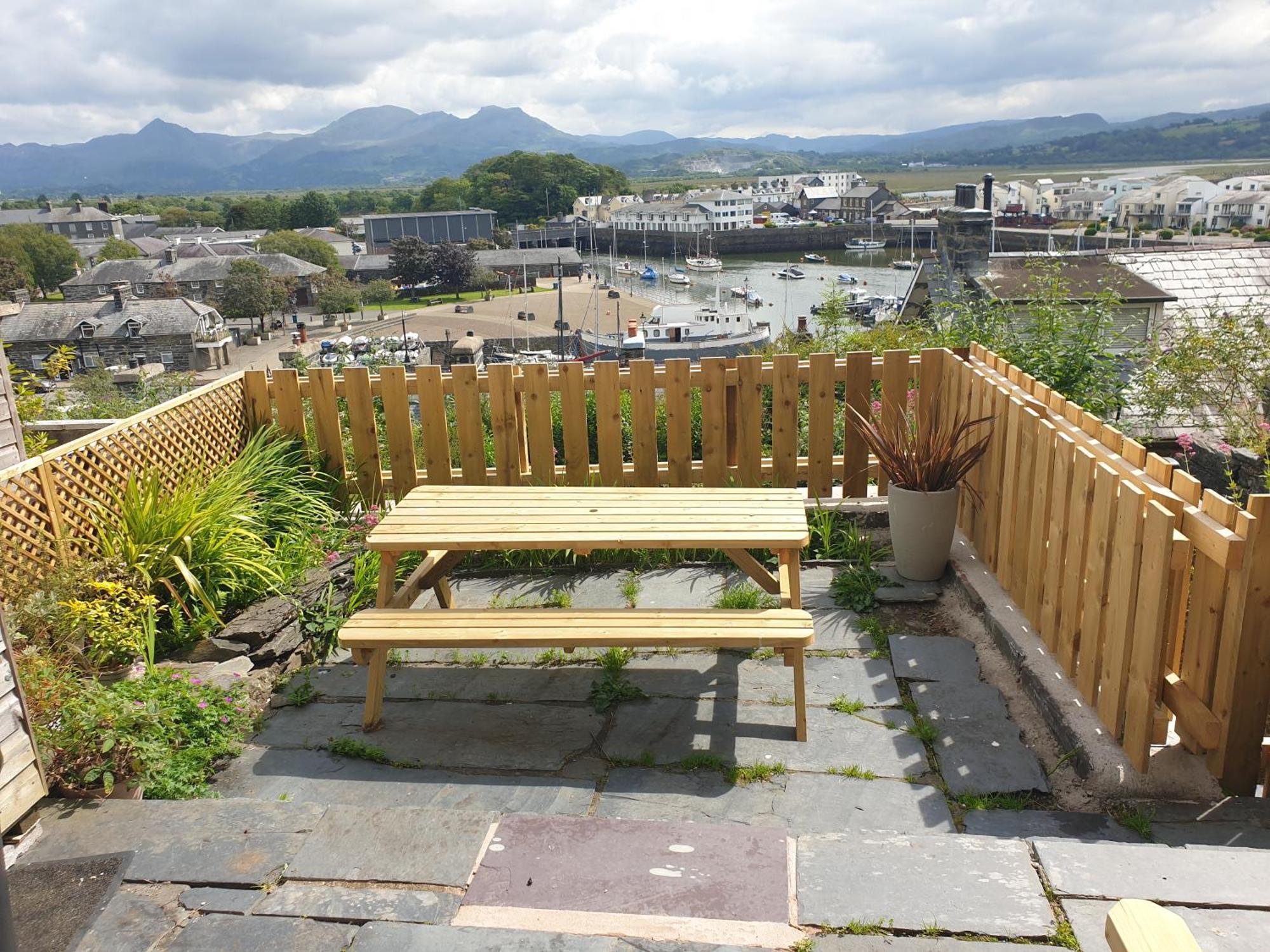 Harbour & Mountain Views, Porthmadog House, Sleeps 9, 4 Bedrooms, Two And Half Bathrooms Buitenkant foto